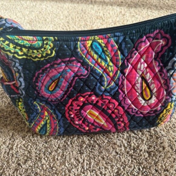 VERA BRADLEY: Next-to-New Paisley Purse - Picture 4 of 10